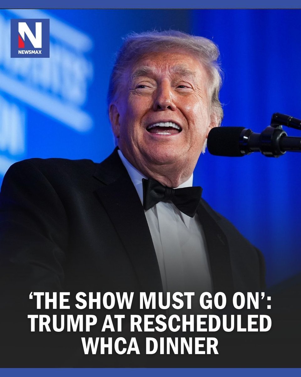 SHOWTIME : Le président Trump a assisté vendredi soir au dîner reprogrammé de l'Association des…