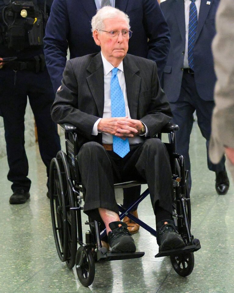 Les appels se multiplient pour que le sénateur Mitch McConnell fournisse plus d’informations sur son état…