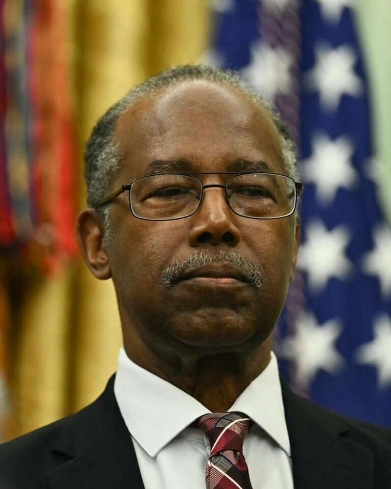 Le Dr Ben Carson a déclaré à NEWSMAX qu'un groupe de sénateurs avait ignoré le « bon sens » en bloquant un…