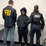 L’une des fugitives présumées pour fraude au COVID-19 les plus recherchées par le FBI, Elaine Angene…