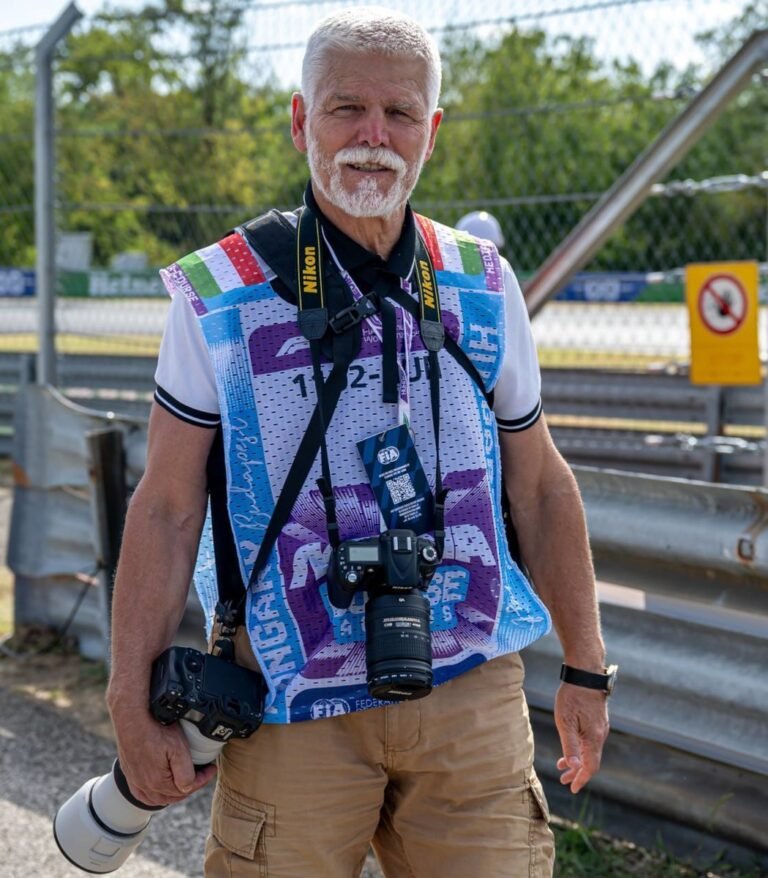 🇨🇿 Le président tchèque Petr Pavel est devenu photographe lors du Grand Prix de Formule 1 de Hongrie Le…
