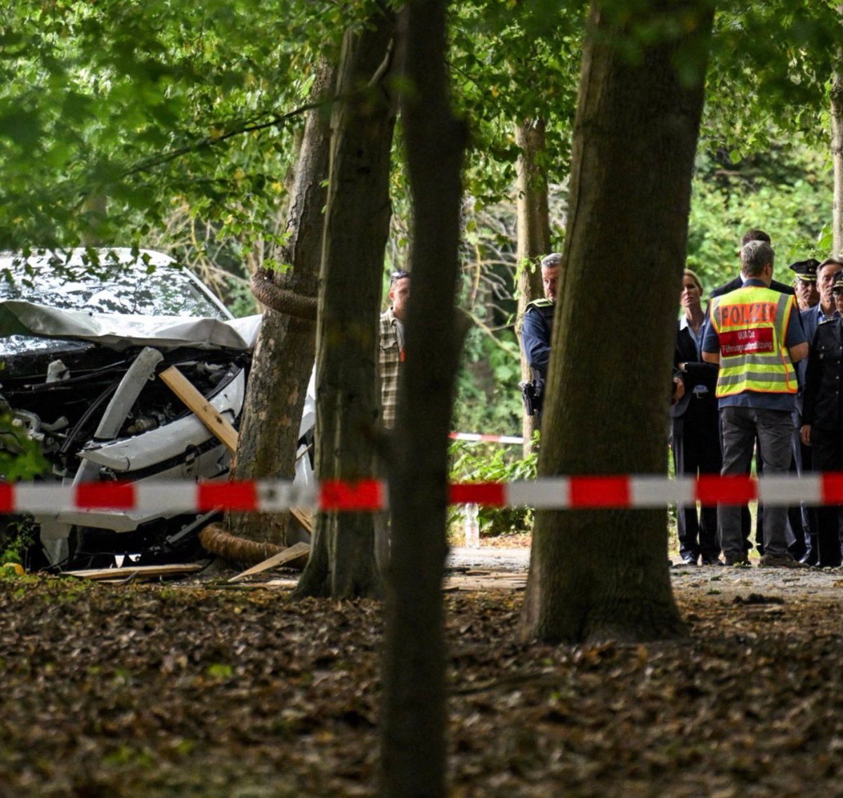 Une personne a été tuée et 19 autres blessées lors de l'attentat à la voiture bélier islamiste contre la…