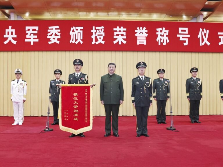 Une Canadienne d'origine chinoise internée sur un site de l'OTAN en Belgique a été arrêtée pour espionnage.