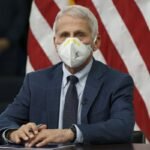 Dans le journal privé de Fauci. Les Américains vivaient des restrictions, de la peur et de la perte.