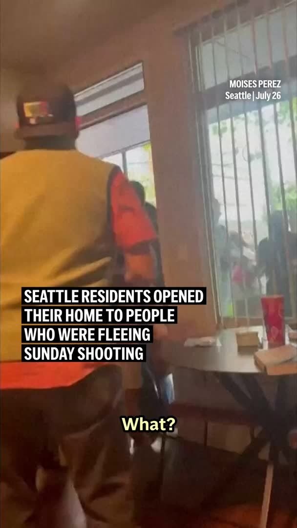 Deux habitants de Seattle ont ouvert leur maison à plus d’une douzaine de personnes fuyant la fusillade…