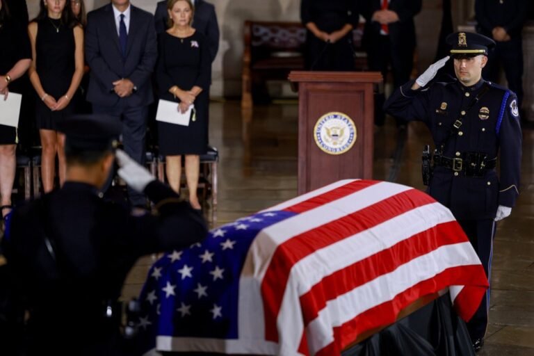 Trump, Netanyahu, Zelensky et Pahlavi sont tous présents aux funérailles de Lindsey Graham