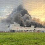 Un autre centre de distribution de commerce électronique russe Wildberries est en feu ce matin après une…