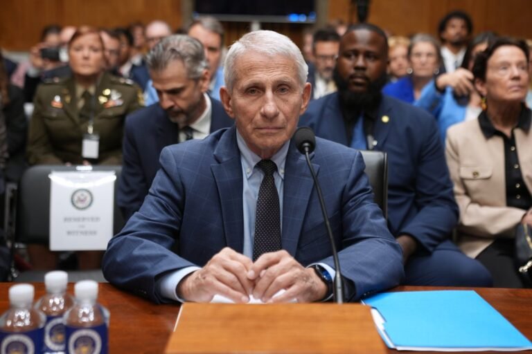 Le Dr Anthony Fauci invoque le cinquième amendement pour ne pas témoigner à l'audience du Sénat