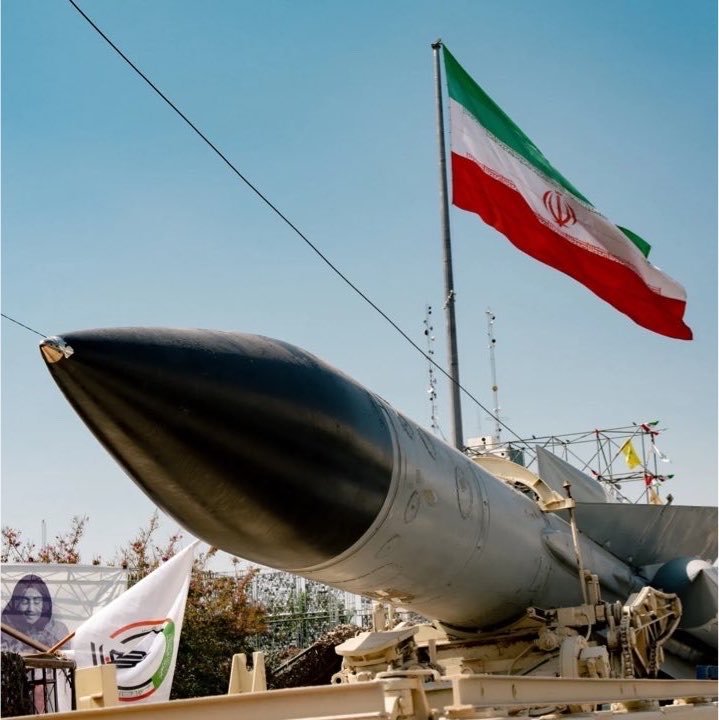 🇮🇷🇨🇳 L'Iran frappe le bâtiment d'une entreprise chinoise au Koweït, faisant un mort.