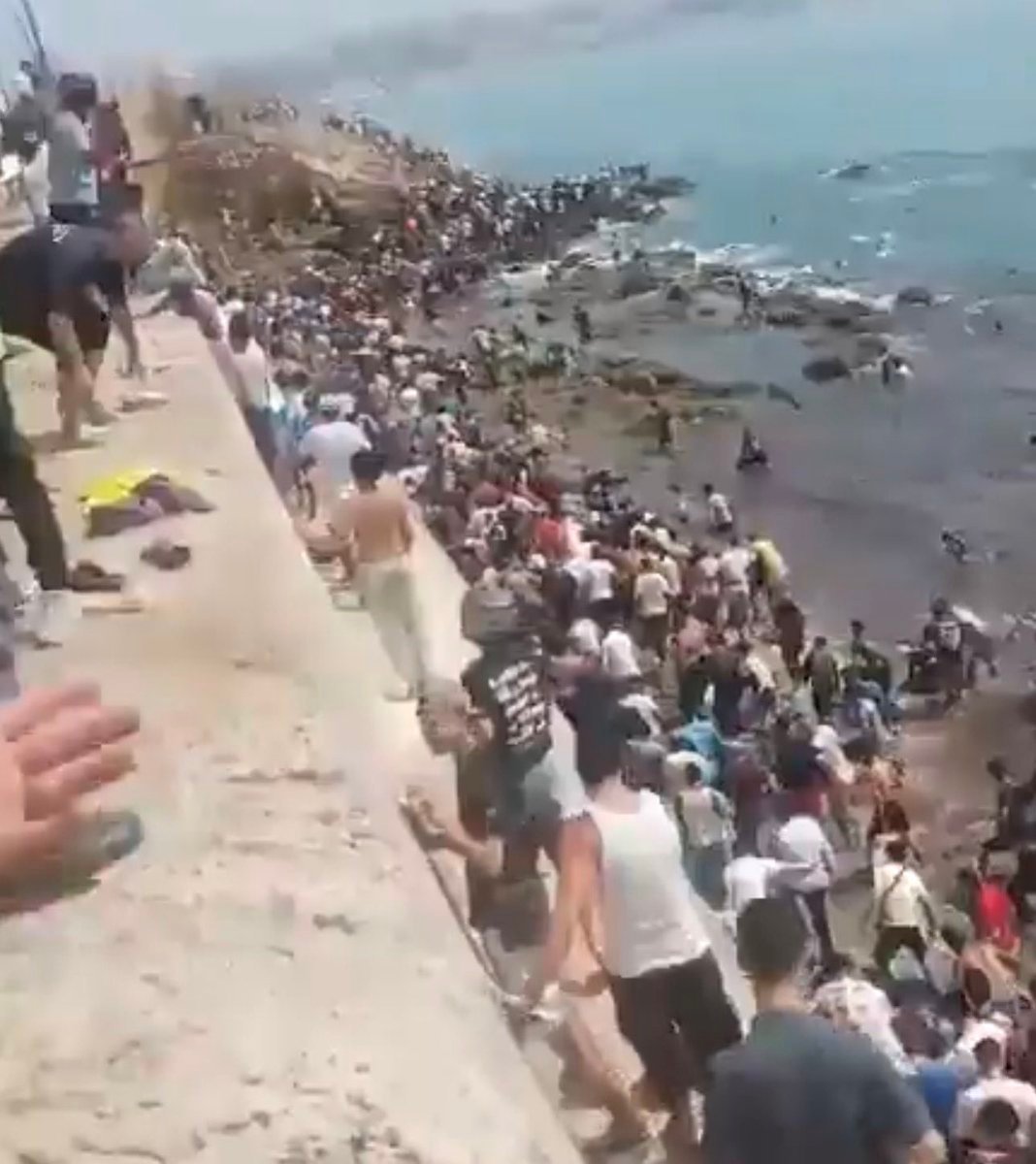 Ce qui se passe actuellement à Ceuta est un crime contre la nation espagnole et contre tous les Européens.