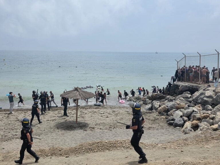 🇪🇸 La police nationale espagnole ne peut tout simplement pas faire face à l’invasion de migrants illégaux.