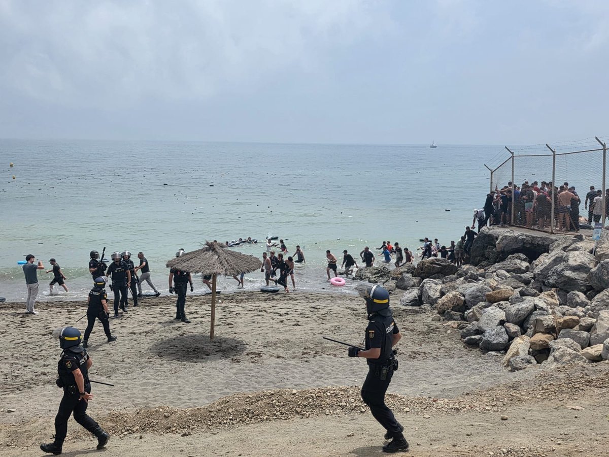 🇪🇸 La police nationale espagnole ne peut tout simplement pas faire face à l’invasion de migrants illégaux.