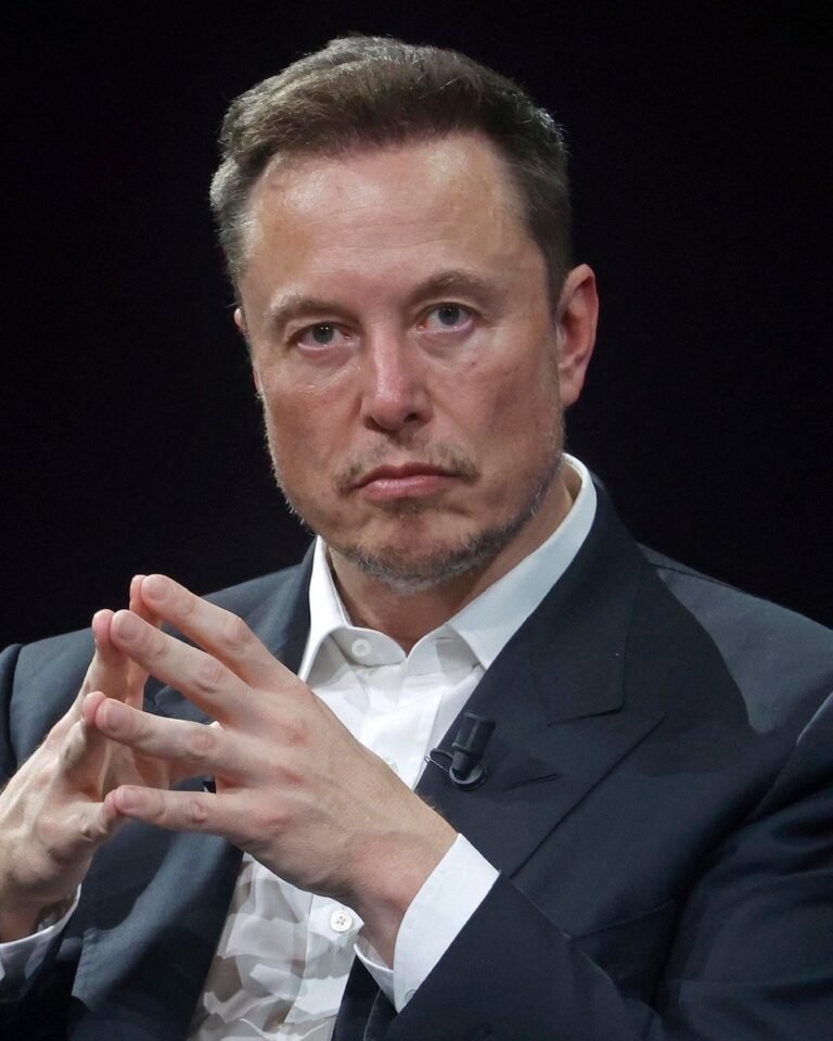 🇺🇸🇪🇸 Elon Musk dit "c'est absolument une invasion" en Espagne.