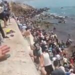 Reuters rapporte que le ministère espagnol de l'Intérieur estime désormais que 49 000 migrants illégaux…