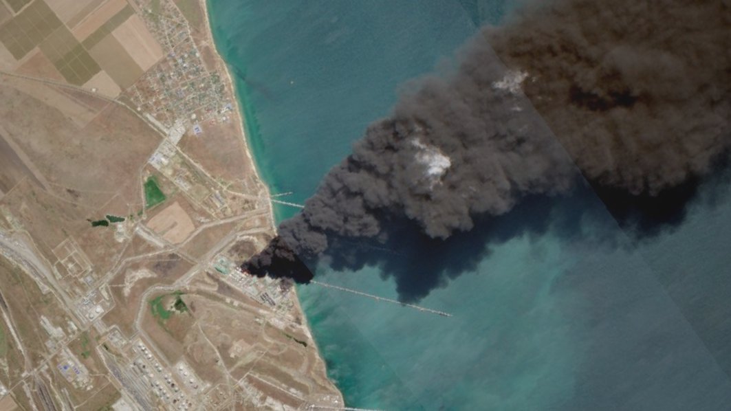 Un certain nombre de réservoirs de stockage de carburant du port russe de Taman sur la mer Noire sont en…