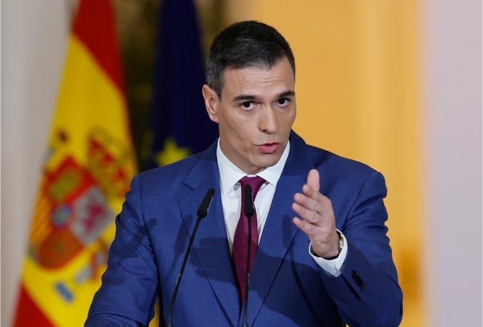 🇪🇸 Le Premier ministre espagnol Pedro Sanchez a déclaré que l'entrée d'immigrés illégaux à Ceuta est une…