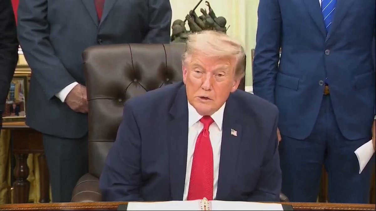 .@POTUS à propos de sa rencontre avec le président Zelensky : "J'aimerais qu'il mette fin à la guerre.