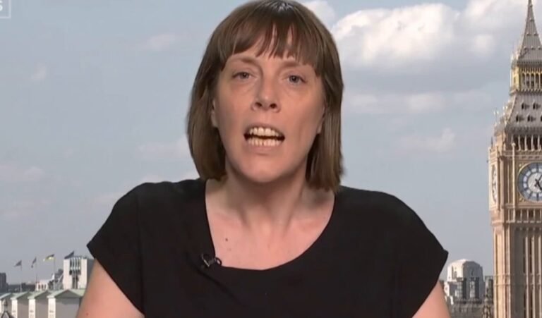 Jess Phillips, ancienne ministre britannique de la Protection chargée de superviser la réponse du…