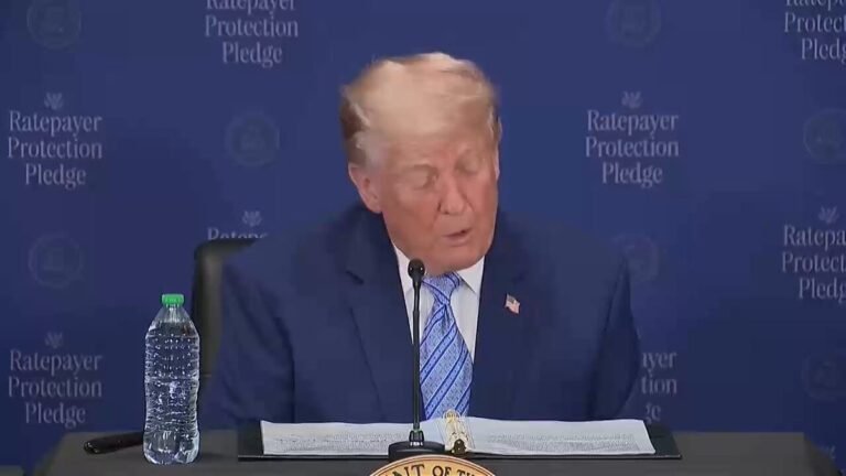 .@POTUS : "Nous ne pouvons pas être exploités par des gens qui disent que vous aurez une maison gratuite,…