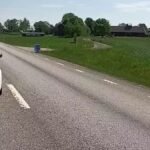 L'A400M Atlas français atterrit sur une voie publique en Suède lors d'exercices militaires.