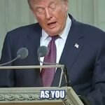 "Je me souviens du numéro... si quelqu'un veut essayer." Tout en honorant Lindsey Graham lors de ses…