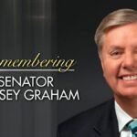 Le cortège du regretté sénateur Lindsey Graham arrive au Capitole des États-Unis alors que Washington…
