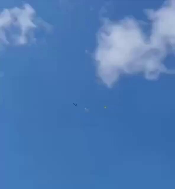 Images d’un missile de croisière ukrainien Ruta Blk.1 à faible coût hurlant vers une cible russe ce matin.