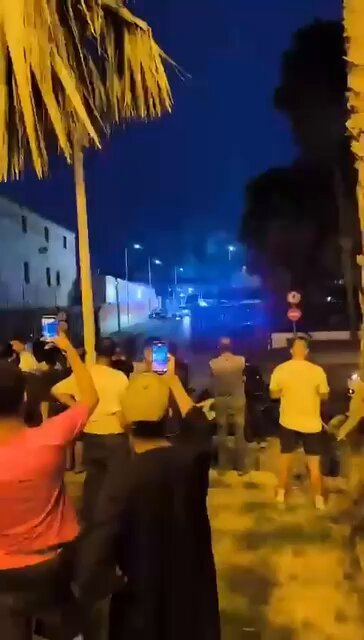 Des détonations auraient été entendues près du côté marocain de la frontière de Melilla, probablement…