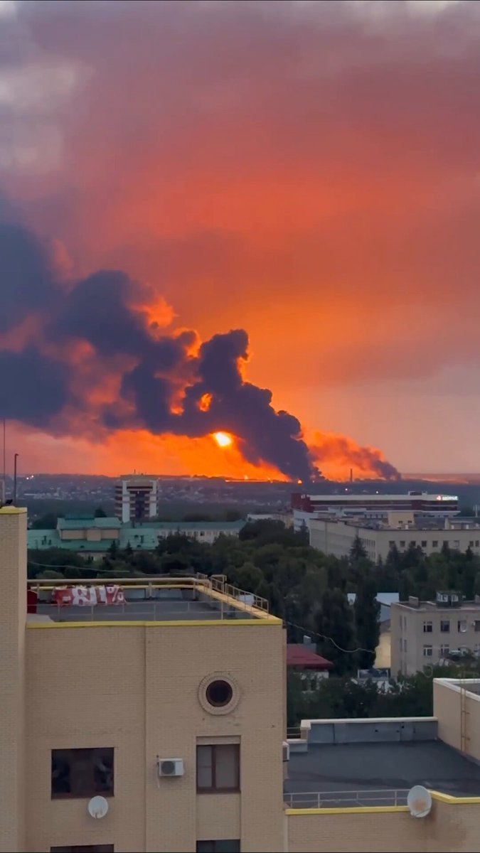 L'Ukraine a frappé ce matin quatre dépôts pétroliers dans la région russe du kraï de Stavropol et trois…