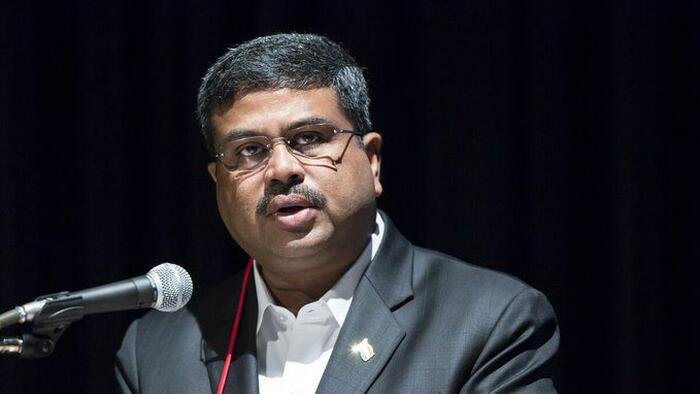 Le ministre indien de l'Éducation démissionne, les manifestations à Delhi prennent fin alors que Modi cède aux demandes du mouvement de la jeunesse