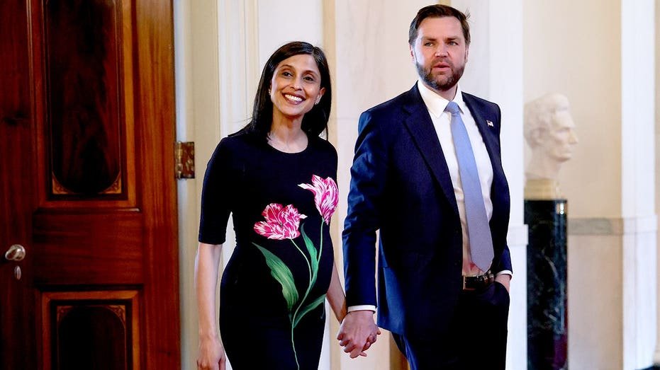 JD Vance et sa femme Usha accueillent un quatrième enfant et révèlent le nom du petit garçon