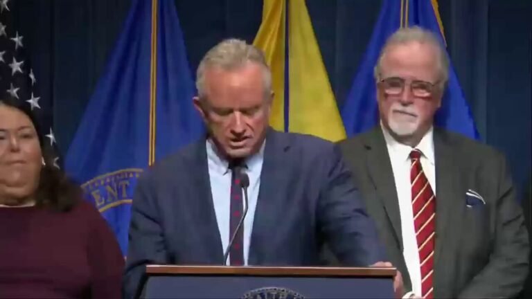 Le secrétaire du HHS, Robert F. Kennedy Jr., a annoncé que l'administration Trump suspendait les paiements…