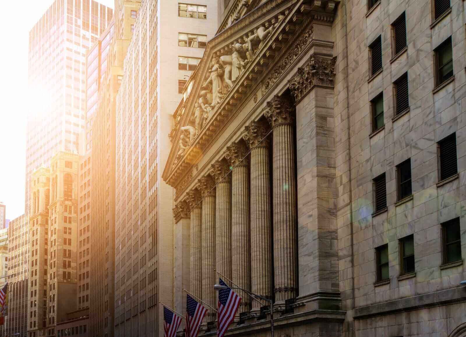 Les contrats à terme sur indices boursiers gagnent alors que les prix du pétrole reculent, les données PMI américaines en point de mire