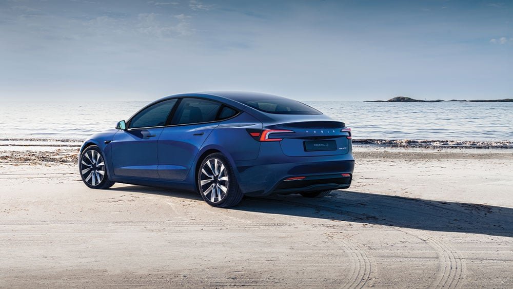 Alors qu'Elon Musk promet l'avenir, les actions Tesla glissent dans le passé