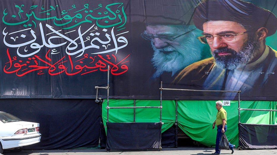 Les discussions sur un changement de régime iranien refont surface alors que Trump déclare que Téhéran « veut se rencontrer » au milieu des frappes américaines