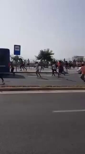 🇪🇸 Une « urgence migratoire absolue » a été déclarée dans l'enclave espagnole de Ceuta après une vague…