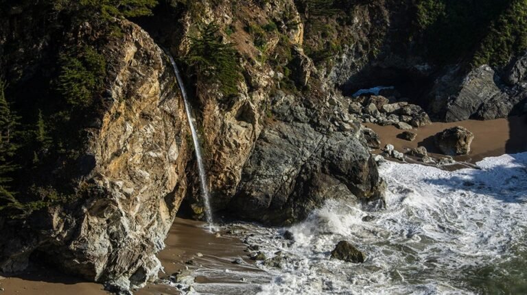 La cause du décès révélée pour un randonneur de Big Sur dont le corps a été retrouvé nu sur un sentier isolé de Californie