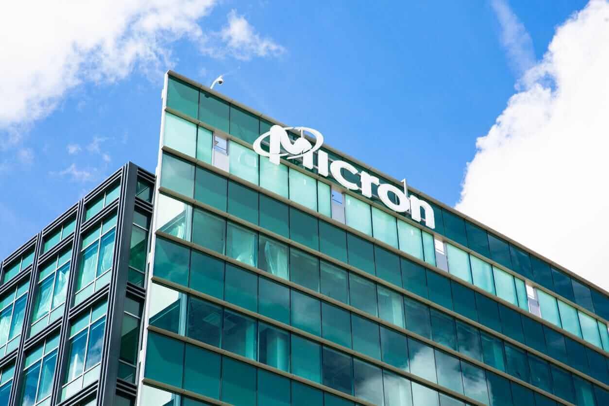 UBS affirme que Micron pourrait racheter près de la moitié de ses actions. Pourquoi je ne compte pas sur ce catalyseur MU.