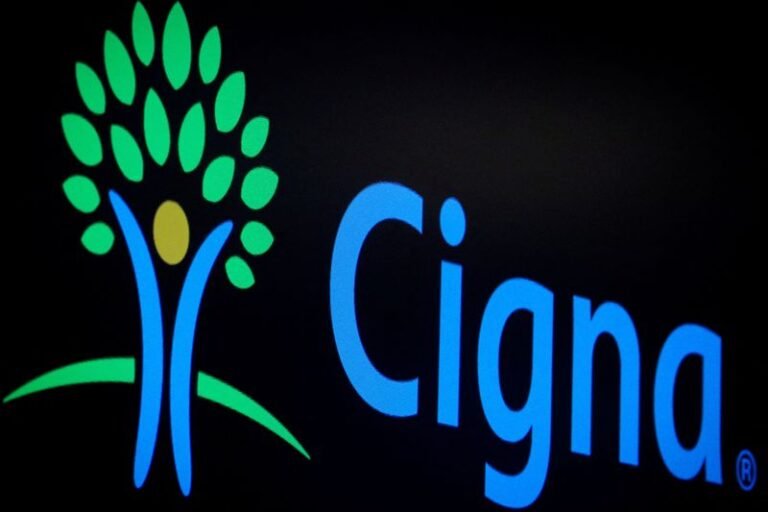 Cigna relève ses prévisions de bénéfices annuels en raison de la solidité de son unité de services de santé