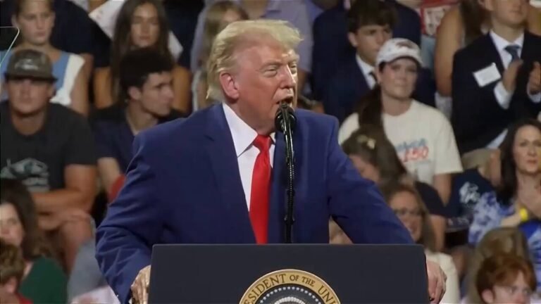 .@RepMikeCollins ne pouvait pas être avec @POTUS aujourd'hui à Marietta parce que nous avions besoin de…