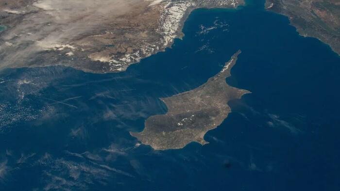 L’Iran avertit Chypre de ne pas accueillir d’agression depuis son territoire lors d’un appel téléphonique