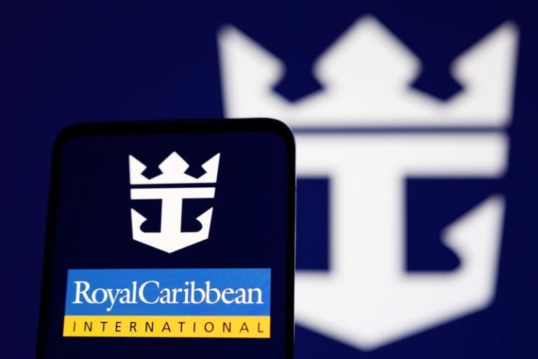 Royal Caribbean relève ses prévisions de bénéfices annuels et signale un modeste impact sur les réservations au Moyen-Orient