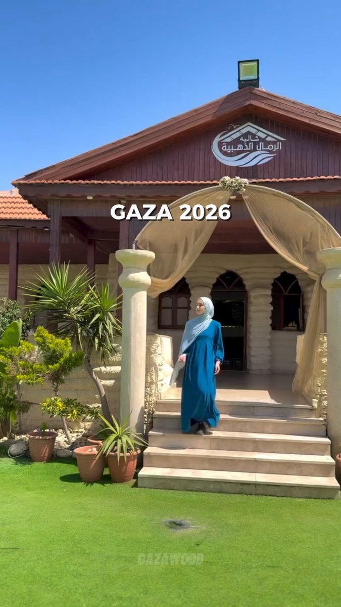 L'influenceuse palestinienne Jenin Osama présente une villa de luxe nouvellement construite avec un…