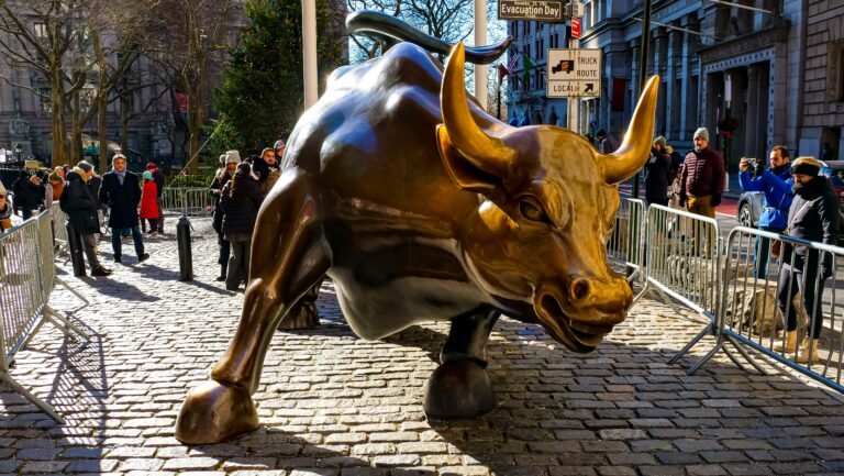 Top 2 des bénéfices surprises que Wall Street n'a jamais vu venir – Il est temps d'acheter ou de vendre ?
