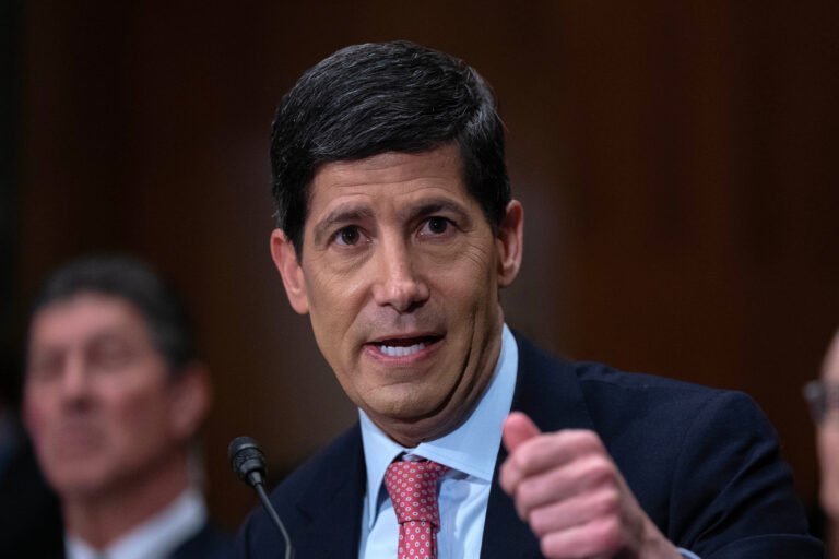 Des discours durs suffiront-ils ? Le président de la Fed, Warsh, fait face à des pressions pour lutter contre l'inflation