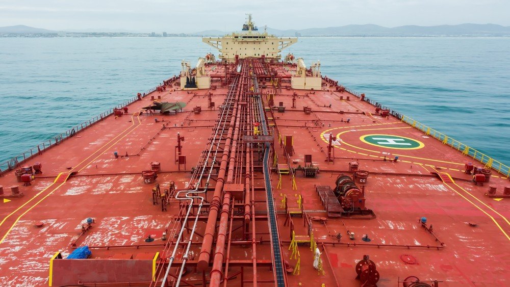 ADNOC achète cinq supertankers alors que la crise d'Ormuz resserre les transports maritimes