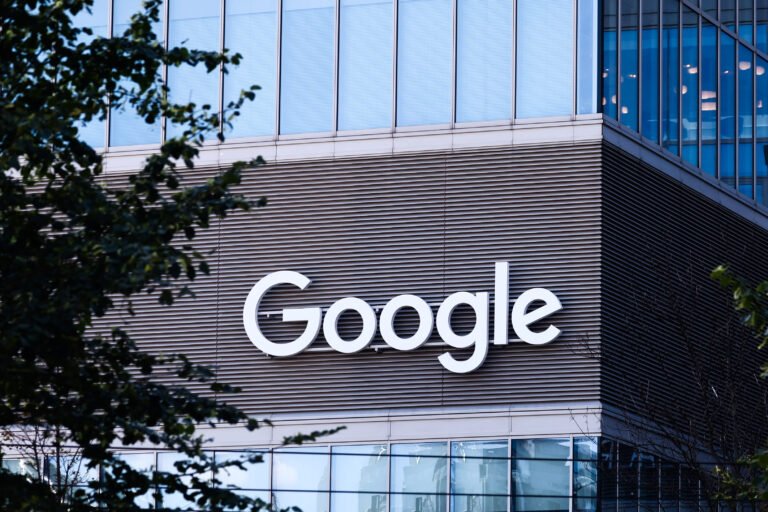 Les flops de l'alphabet, les chocs Intel et les chars Tesla : récapitulatif hebdomadaire d'AlphaSpace