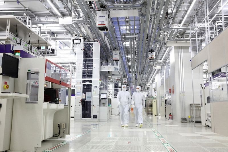 Samsung prévoit que la pénurie de puces s'étendra jusqu'en 2028 et vante des accords d'approvisionnement à long terme