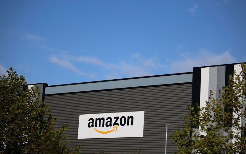 Amazon poursuivi en justice par des consommateurs pour des allégations de durabilité des produits de la mer