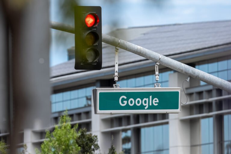 Les plans extrêmes de dépenses d'investissement en IA de Google déclenchent un avertissement technique sur le cours de l'action